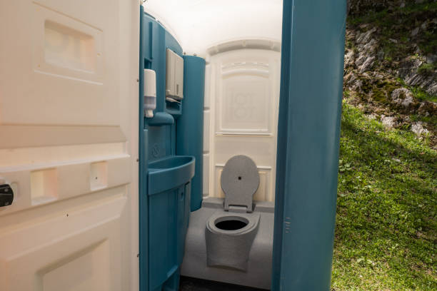 Portable Toilet Options We Offer in Riverside, CT