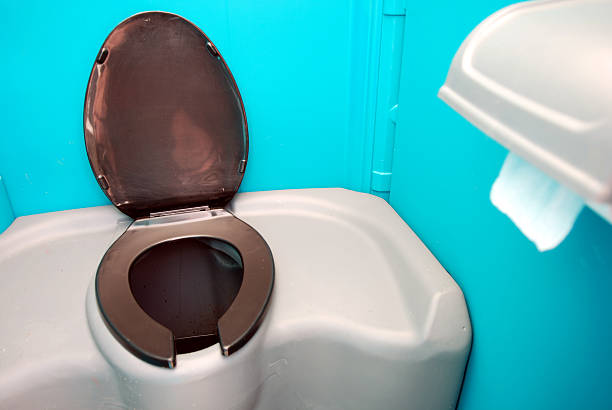Best Porta potty rental near me  in Riverside, CT